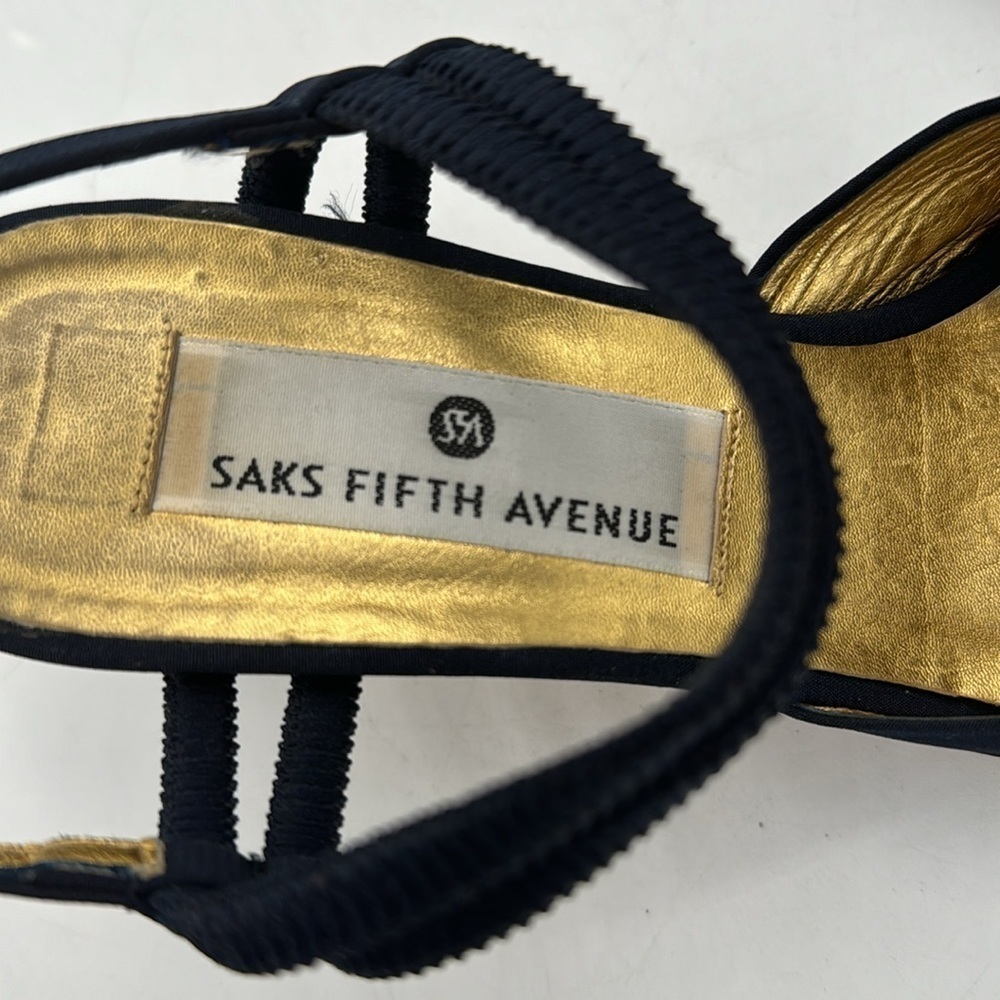 Saks Fifth Avenue dark blue 2.75” heel Sz 8AA (narrow) light wear - Picture 3 of 7